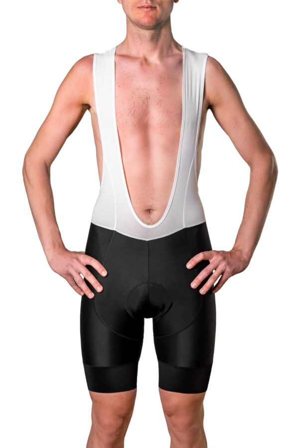 Short homme à bretelles blanches