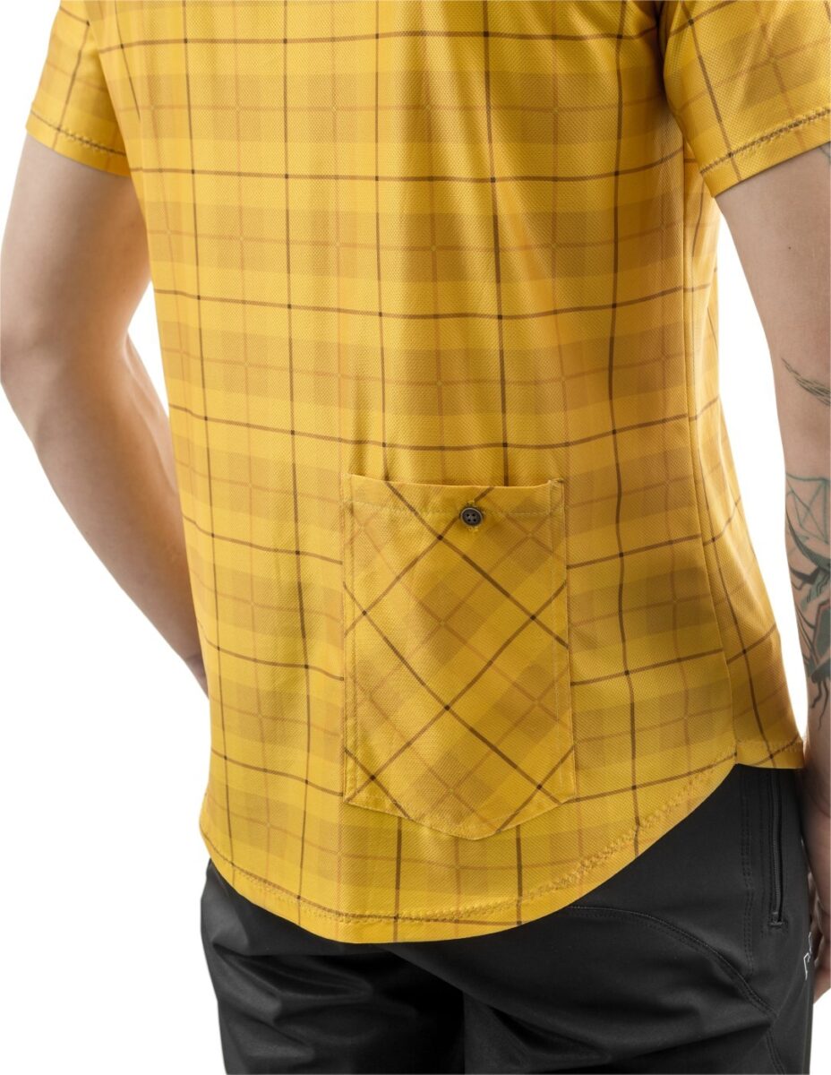 Camisa clásica elegante con bolsillo de limón.