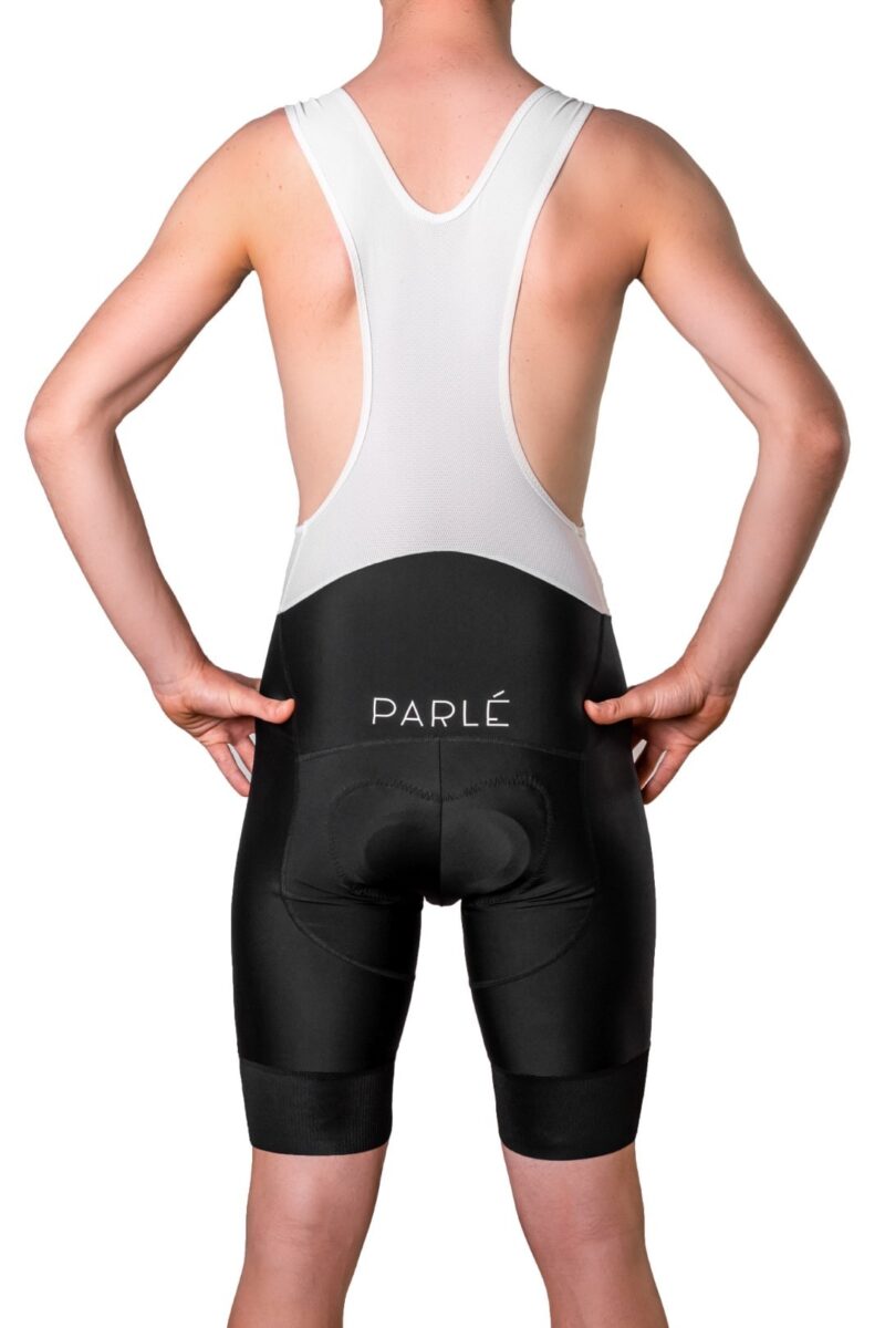 Short homme à bretelles blanches